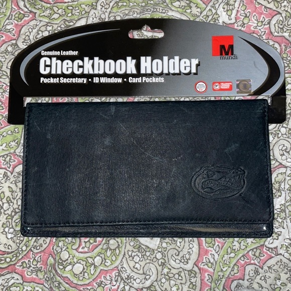 mundi Other - BNWT Mundi leather checkbook with Fl Gators 🐊